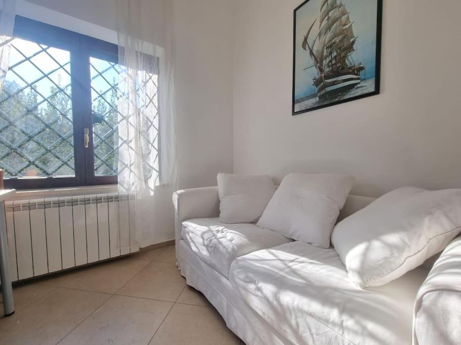 -5 Min From Bus Stop-Free Parking Rom Exterior foto