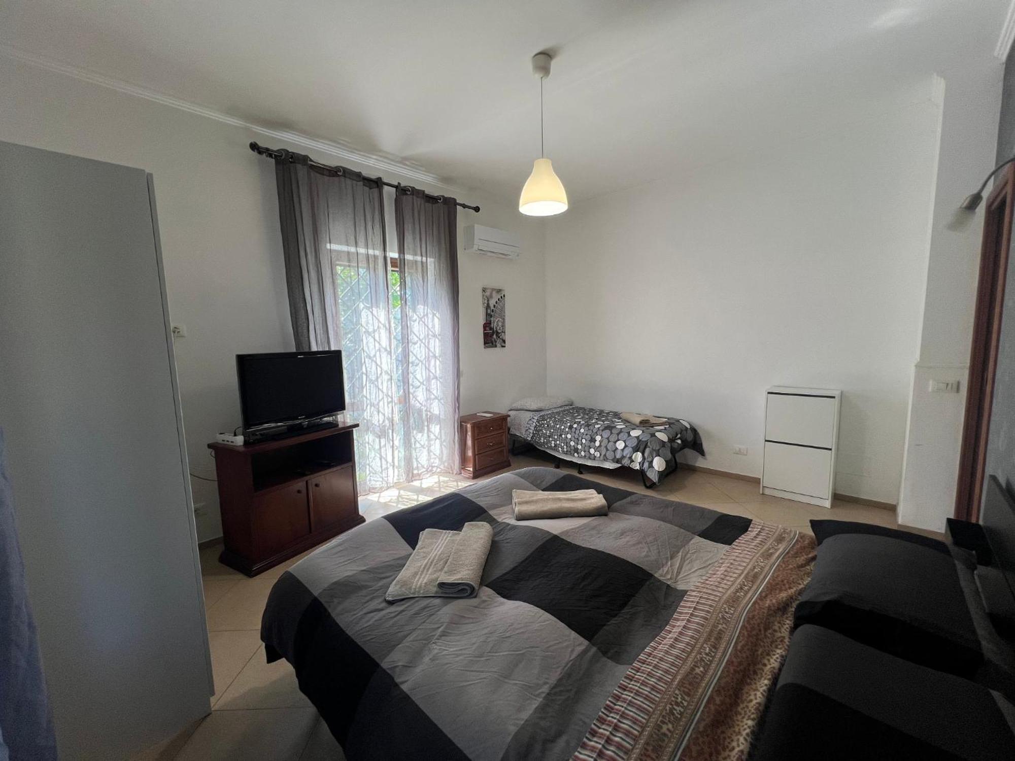 -5 Min From Bus Stop-Free Parking Rom Exterior foto