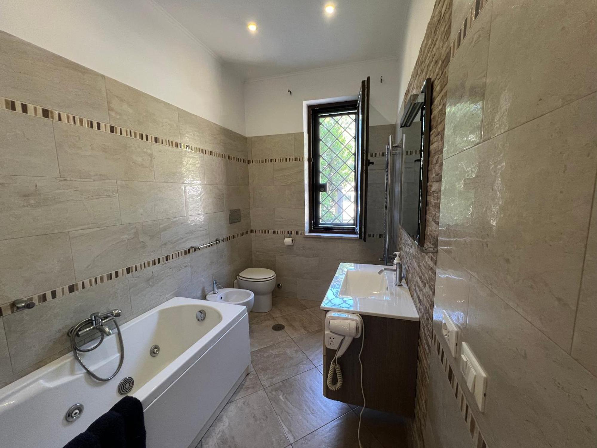 -5 Min From Bus Stop-Free Parking Rom Exterior foto